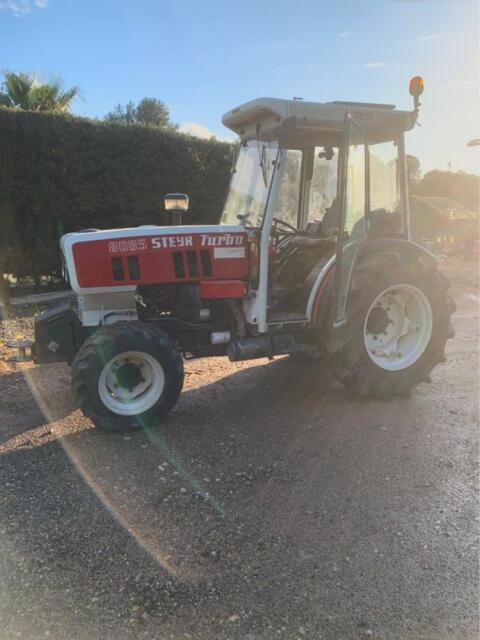Schmalspurtraktor Steyr 8085 Turbo Allrad