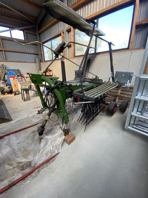 Fendt Schwader 426 neuwertig zu verkaufen