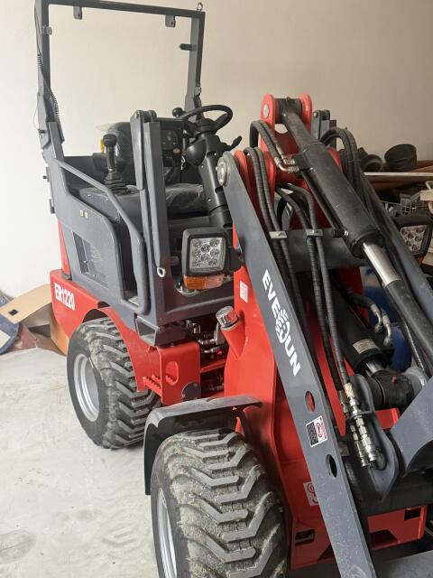 Hoflader ER1220