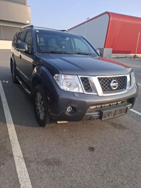 Nissan Pathfinder V6 Diesel