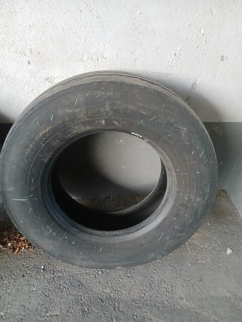 285/70 R19.5 Reifen