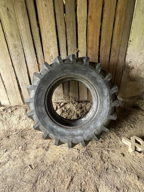 Reifen 16.9 R30