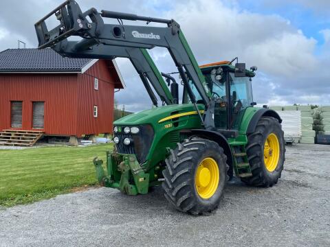 John Deere 7930