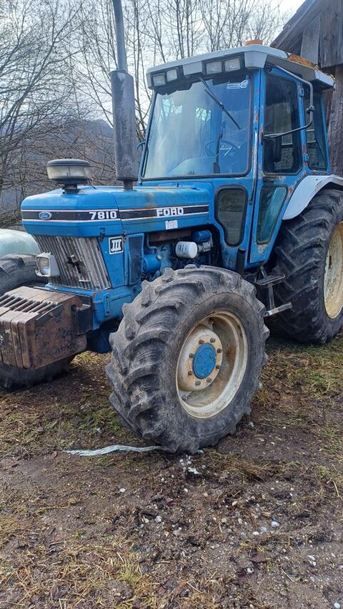 Ford 7810