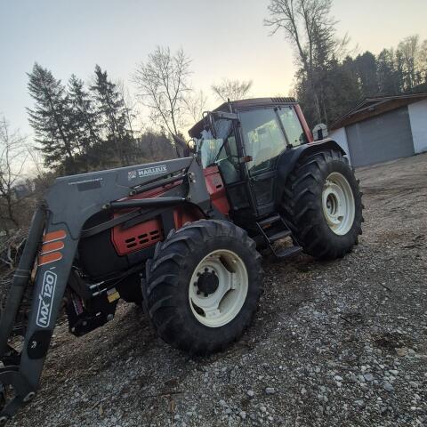 MX 120 Frontlader Mailleux war auf Baltra 8150 montiert
