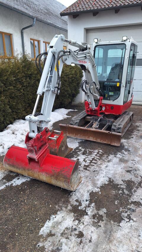 Takeuchi TB225