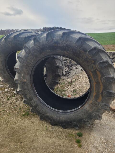 600/65R38