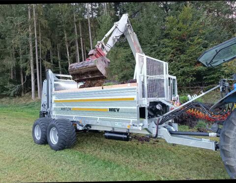 Miststreuer MEV 6000TLTA bzw. MEV 7000TL Mietmaschine