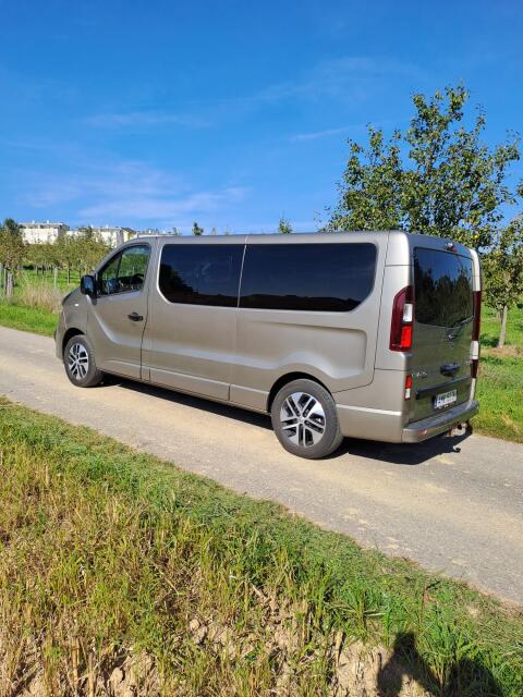 Verkaufe Opel Vivaro Tourer mit seltener Reisebusausstattung