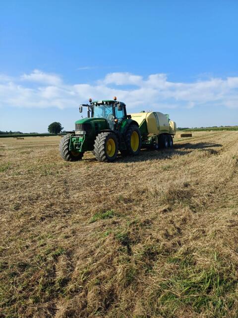 Suche Quaderballenpresse, auch defekt! Krone, Claas, Kuhn, JD