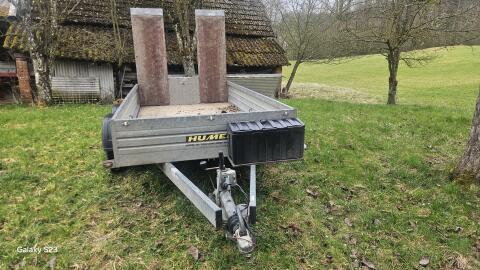 Baumaschinentransporter