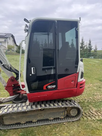 Takeuchi tb 240
