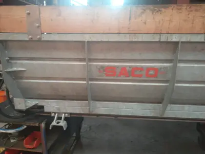 Saco Seitenmiststreuer
