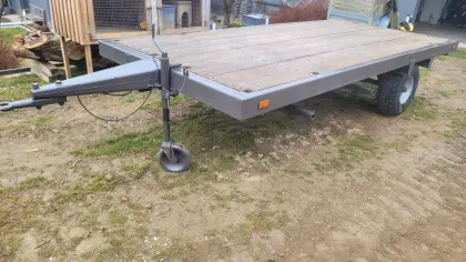 Steyr Plattformanhänger