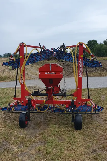 Hatzenbichler Hackstriegel 6 m mit Sägerät