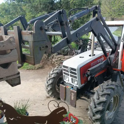 Frontlader 8100 - 8130 Serie mit Zubehör