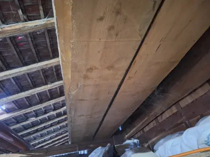 Bretter Pfosten Tischlerware