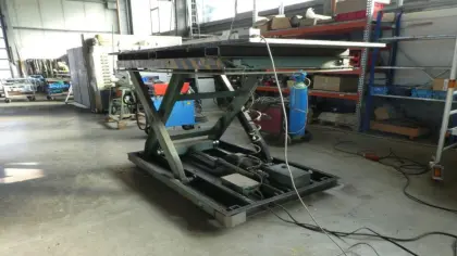 Scherenhubtisch, Schweißtisch