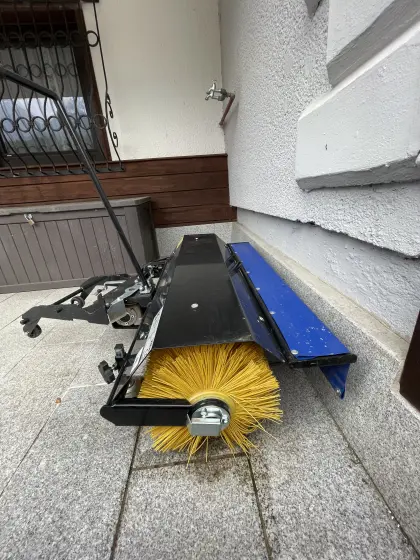 Laubkehrmaschine LH 1959 KOVA