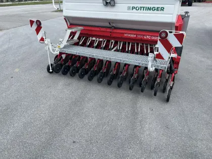 Suche Striegel zu Pöttinger Vitasam