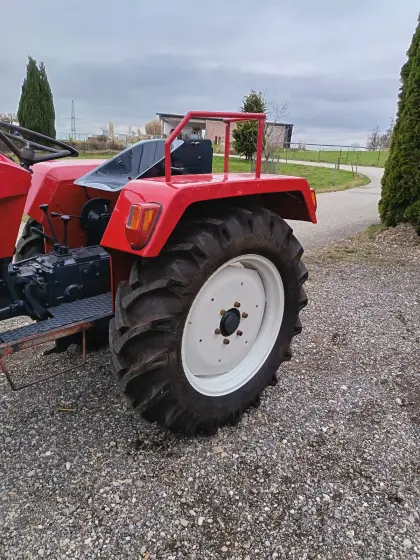 Reifen 12.4-28 mit Felgen