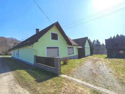 Haus und ~5700qm Grund