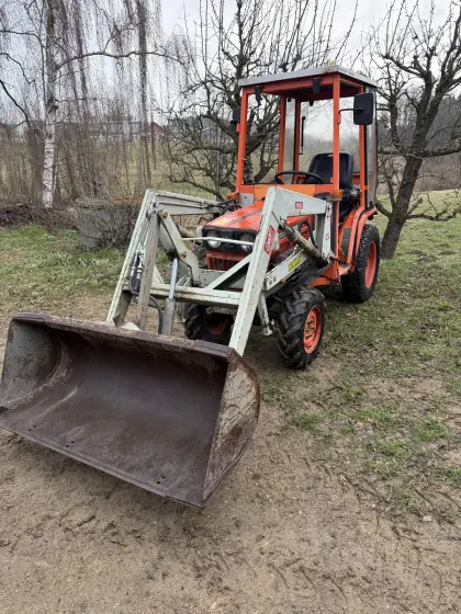 Kubota B7200 HST