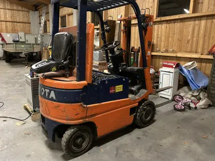 Stapler Toyota FBM 16 Elektro 80 V