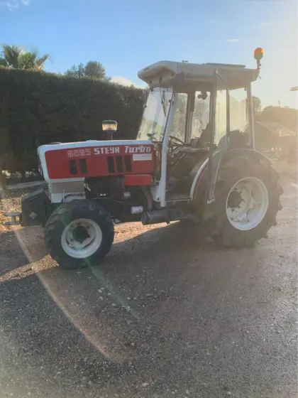 Schmalspurtraktor Steyr 8085 Turbo Allrad