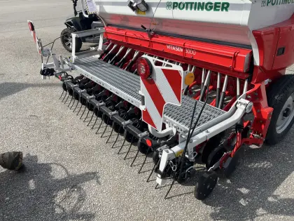 Suche Striegel zu Pöttinger Vitasam 3000