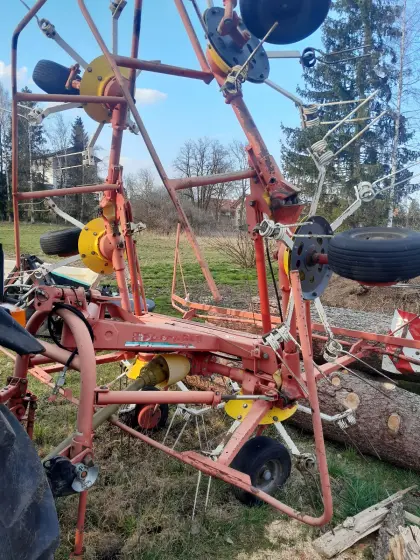 Kreiselheuer Pöttinger Hit 69