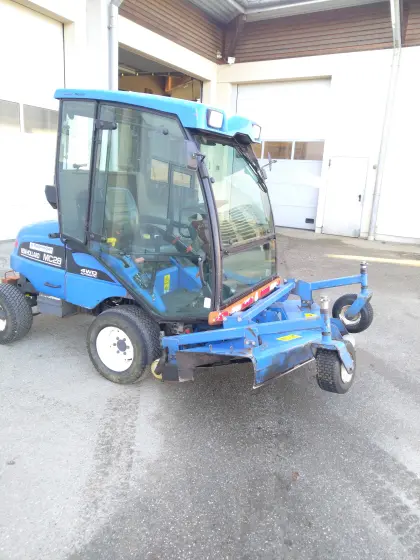 New Holland MC 28 Rasenmäher Traktor