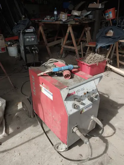 Schutzgas-Schweißgerät