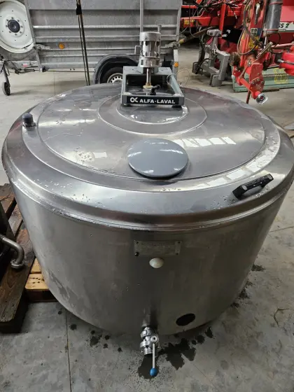 Milchtank Alfa Laval 800 l