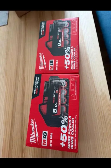 Milwaukee 8Ah Akku High Output