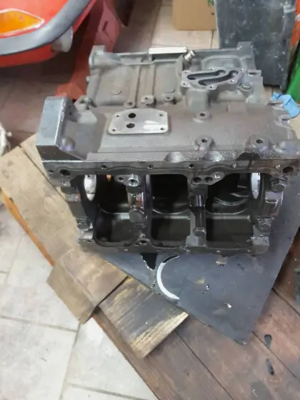 Motorteile von Lindner Geotrac 73