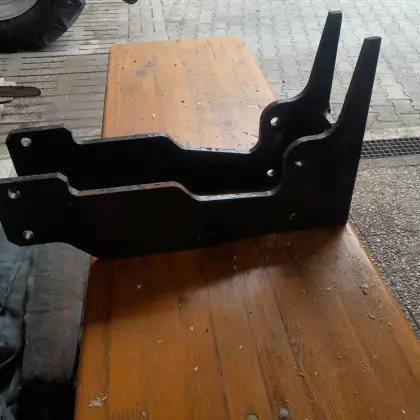 Lindner 1650-1750 Anfahrschutz