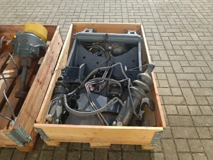 Fendt Vario 300: Fronthydraulik neu