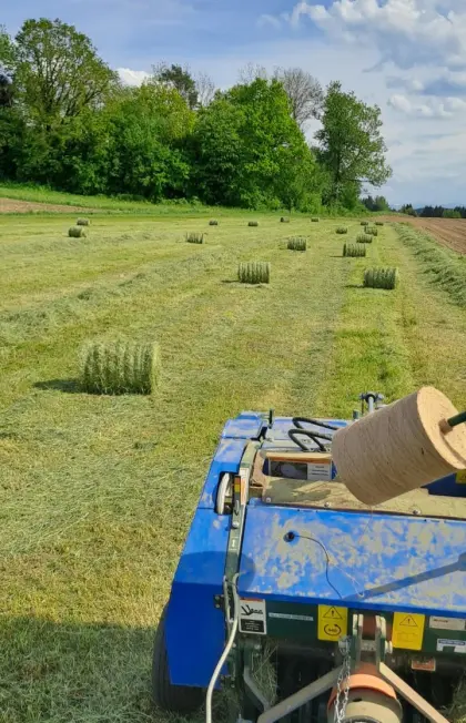Rundballenpresse Solis SLRB-0.8 für Heu und Stroh