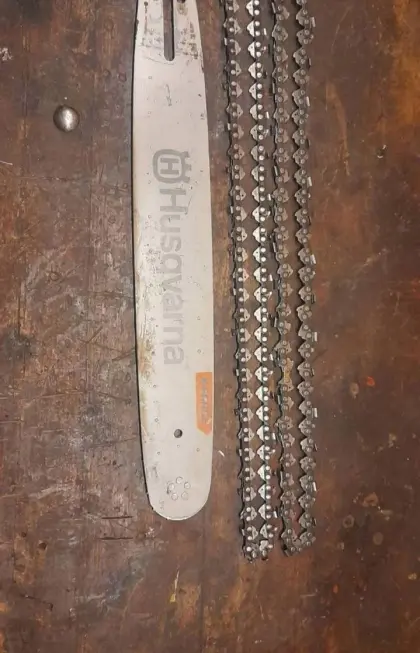 Motorsägenschwert, 2 Ketten