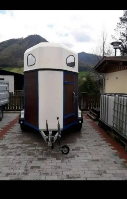 Pferdeanhänger Weijer