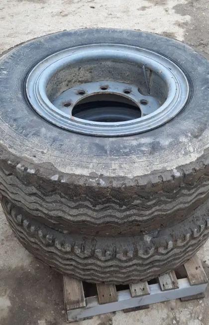 10-Loch-Felgen und Reifen