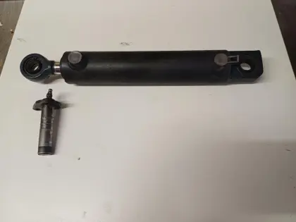 Lenkzylinder Lindner 1650