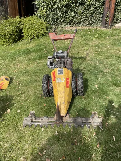 Balkenmäher Moty mit Schneeschild