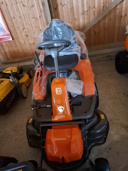Husqvarna R214TC