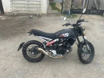 Verkaufe Kleinmotorrad Calibre 125 ccm