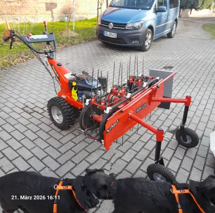 Heuwender ROP mit Grundgerät Hydro Kohler Motor- Vari Raptor