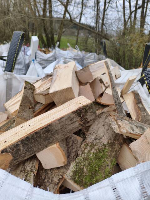 Brennholz 25, 33 und 50 cm Scheite Esche, Birke, Erle, Fichte