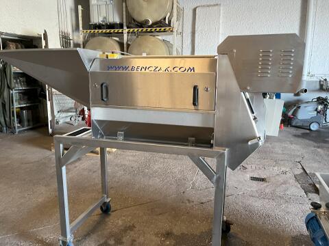 Rebleranlage mit Quetsche, Maischepumpe, Rütteltrichter