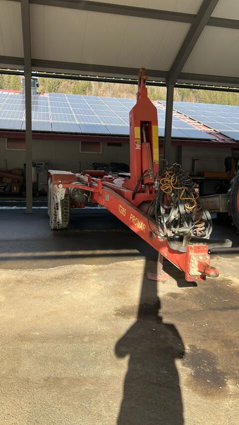 Hakenlifthänger T285 Pronar inkl. Container